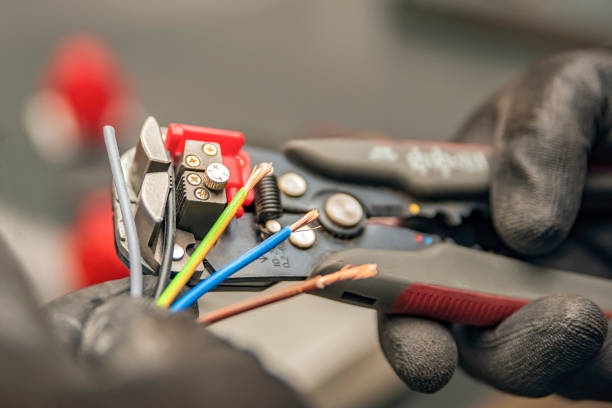 Best Electrical Contractors for Businesses  in Garden City South, NY